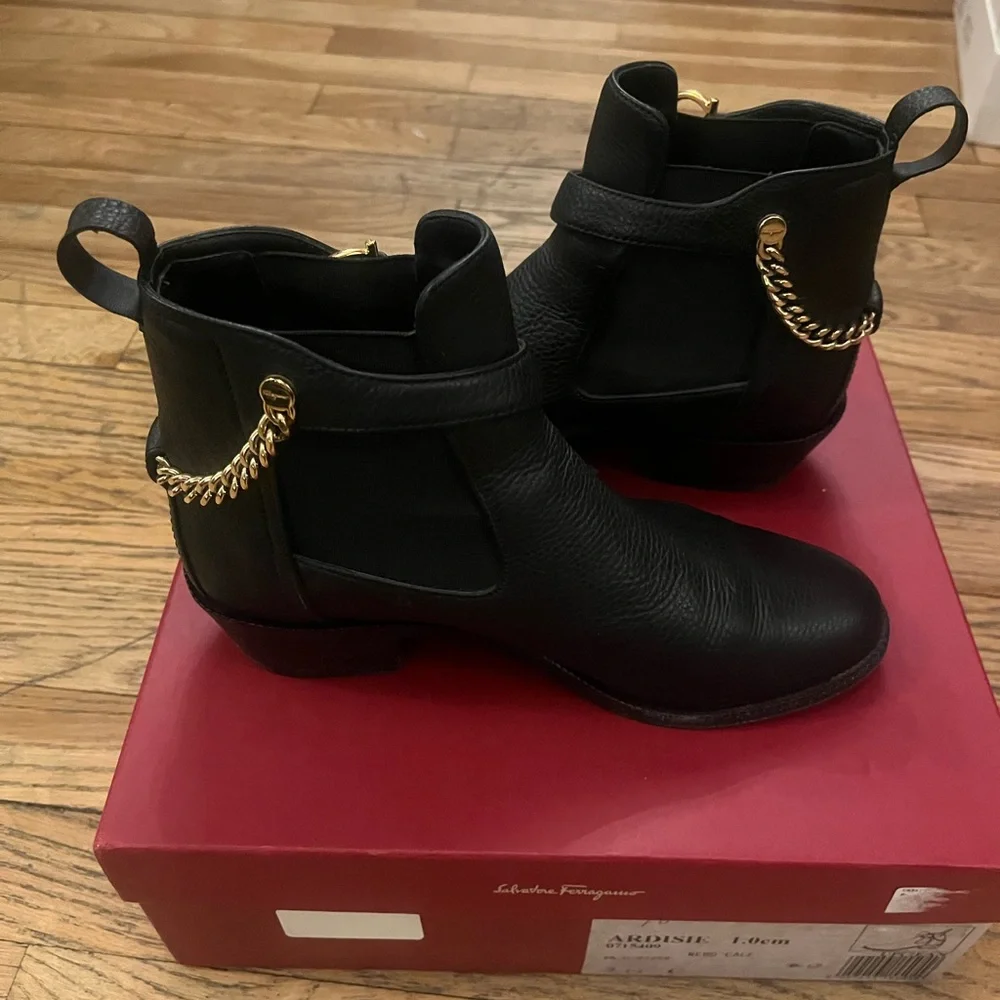 Salvatore Ferragamo beautiful ankle